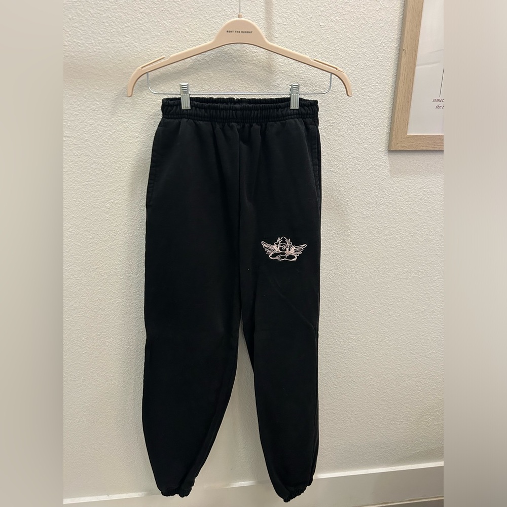 Boys Lie black medium sweatpants with light pink stitching